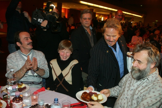 Zur News: allbuyone - das Weihnachtsfest von Frank Zander