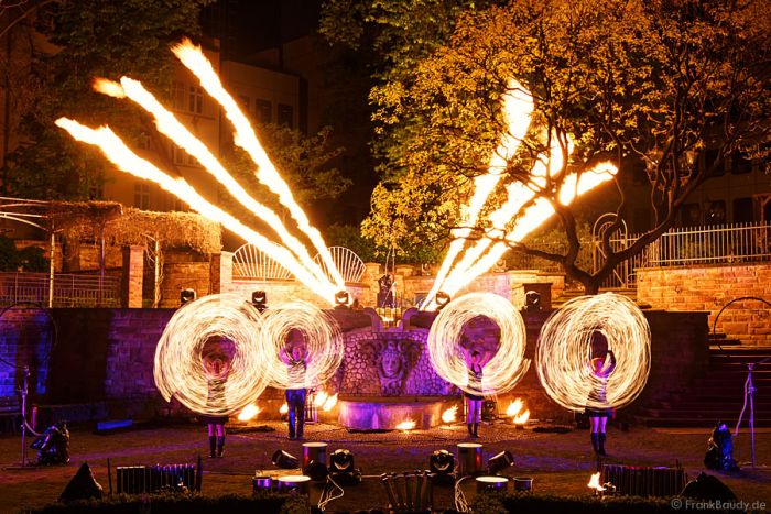 Zur News: Keine Angst vor Feuershows
