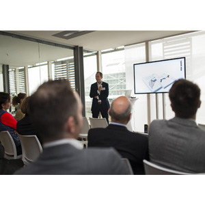 Zur News: Intensiver Dialog bei VOK DAMS Award Tour