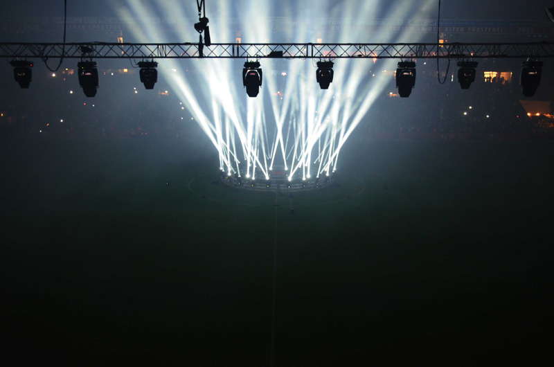 Zur News:  Spektakuläre Lichtshow bei Tribüneneinweihung