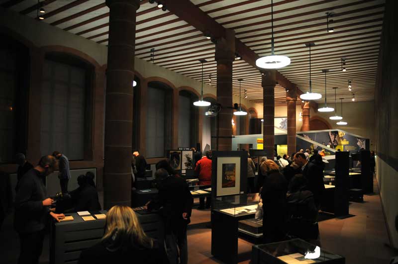 Zur News: Ausstellung „HEIMAT/FRONT“