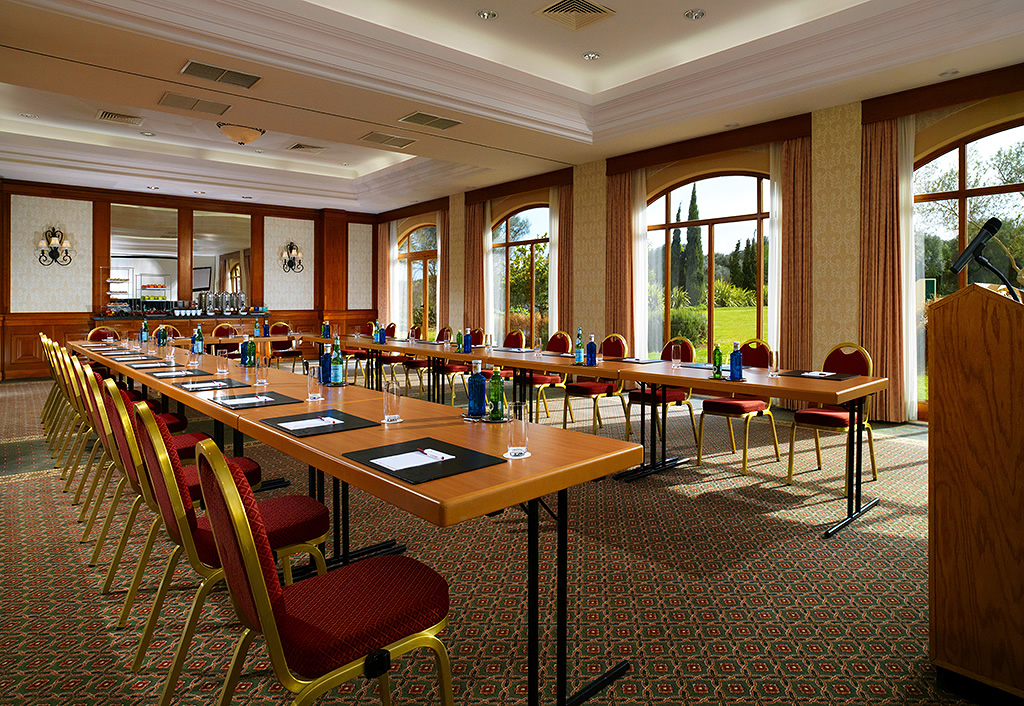 Zur News: Geschäftsmeeting im IBEROSTAR Son Antem Mallorca