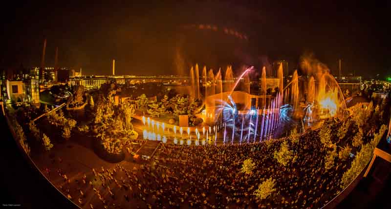 Zur News: Wassershows in der Autostadt erneut mit Lunatx
