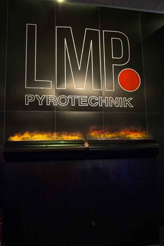 Zur News: Effektreiche Präsentation von LMP Pyrotechnik