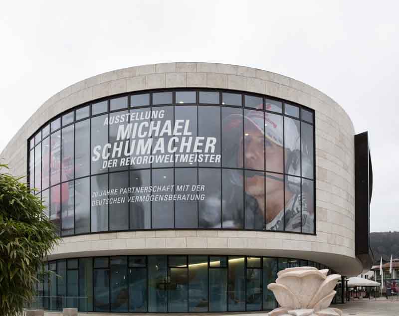 Zur News: Michael Schumacher-Ausstellung im Congresszentrum