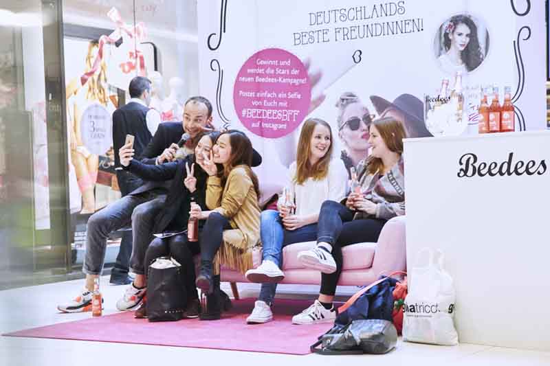 Zur News: Livecasting im Triumph Store in der Mall of Berlin