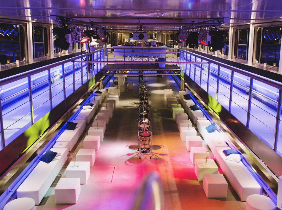 Zur News: Im Fluss – Meetings und Events auf dem Wasser