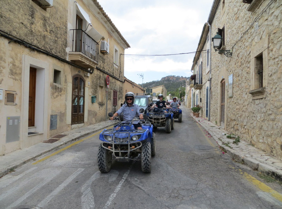 Zur News: Quad-Tour als Firmenevent auf Mallorca