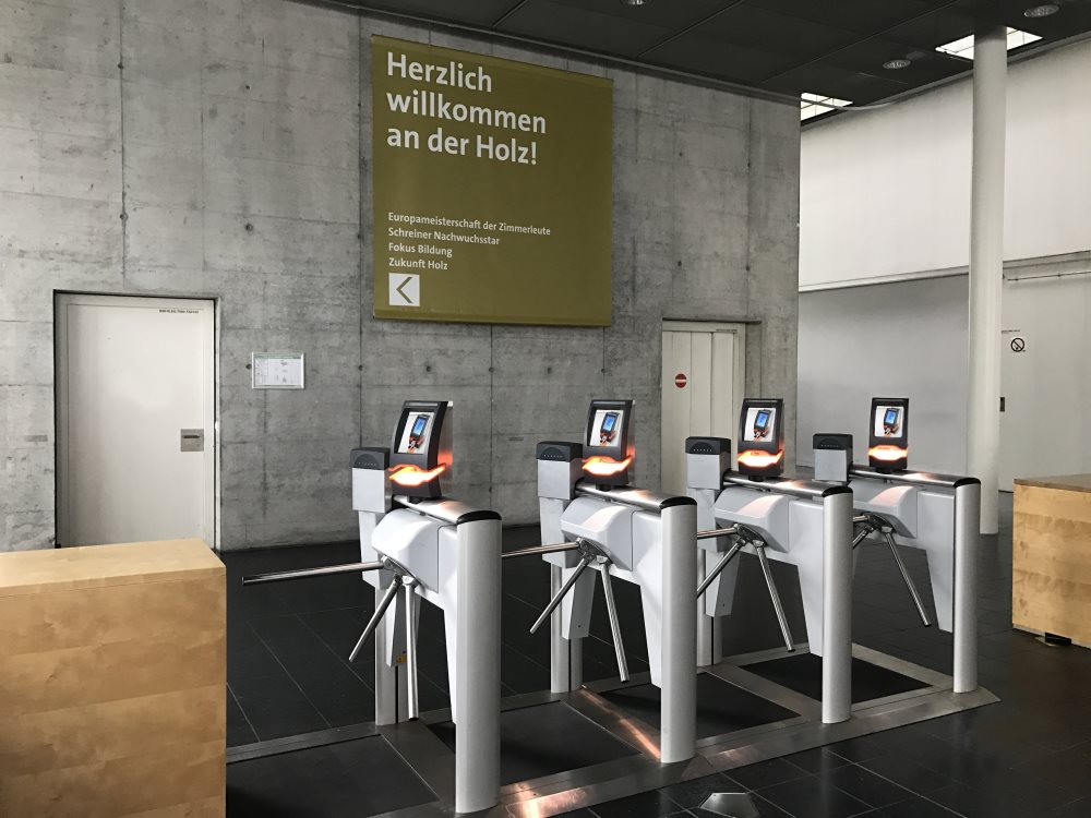 Zur News: Holz 2016 mit Besuchermanagementsystem von ADITUS