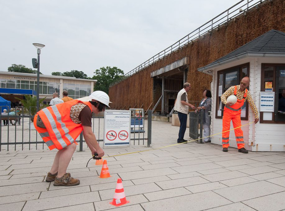 Zur News: Kurfest in Bad Salzuflen mit Bauarbeiter Walk-Act