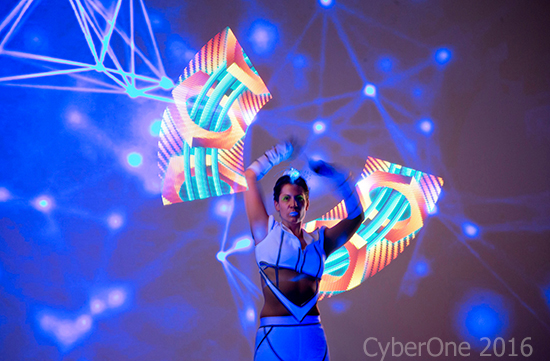 Zur News: Magische LED-Show visualisiert Firmenlogo