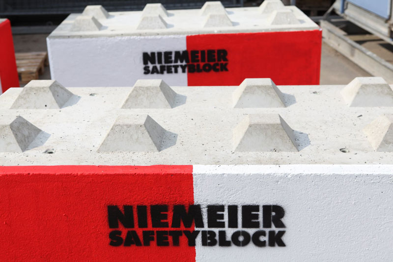Zur News: NIEMEIER stellt Straßensperre „SAFETYBLOCK“ vor
