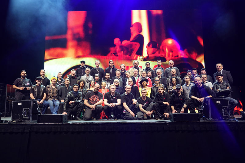 Zur News: loop light auf Tour mit Yello