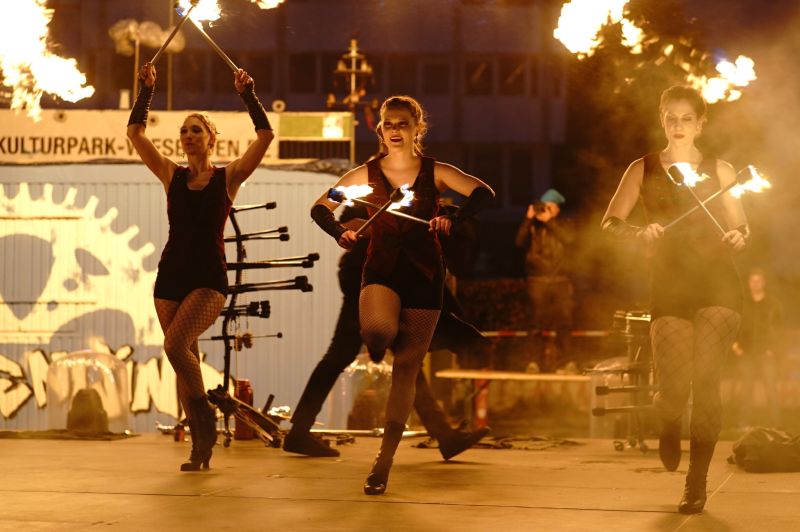 Zur News: Feuershow für die Venezianische Messe