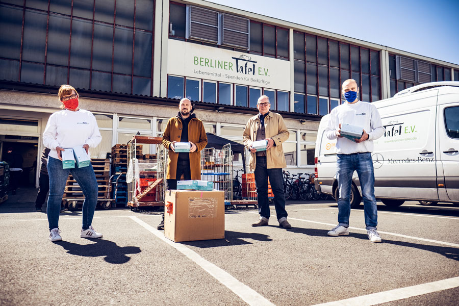 Zur News: SPREEFREUNDE und bttr.live spenden Schutzmasken für die Berliner Tafel