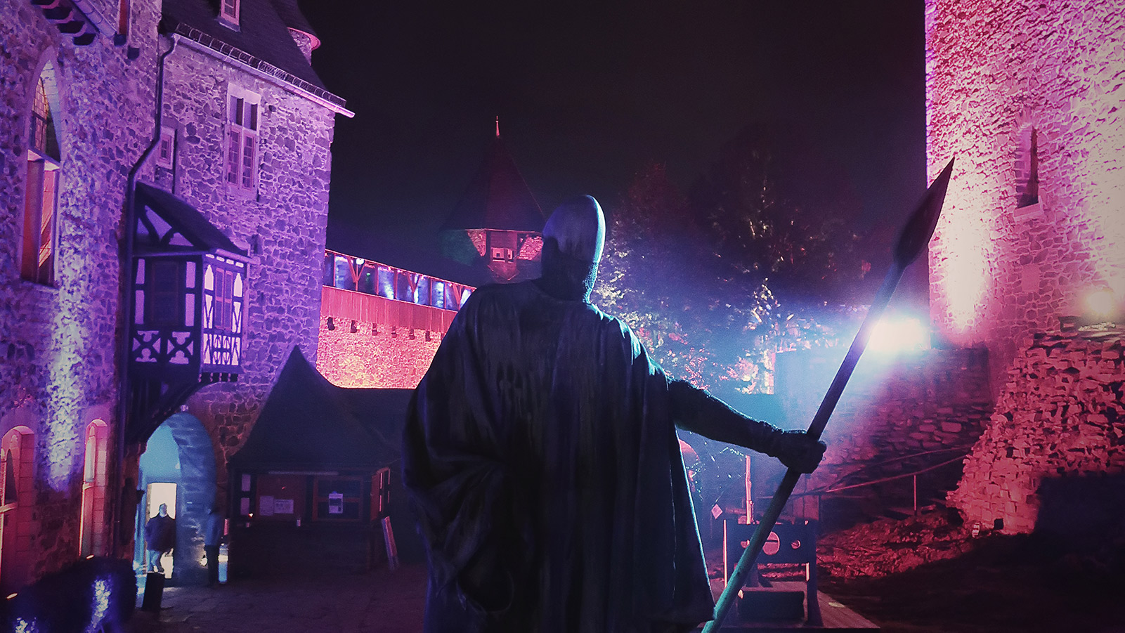 Zur News:  Schloss Burg in neuem Licht mit GLP 