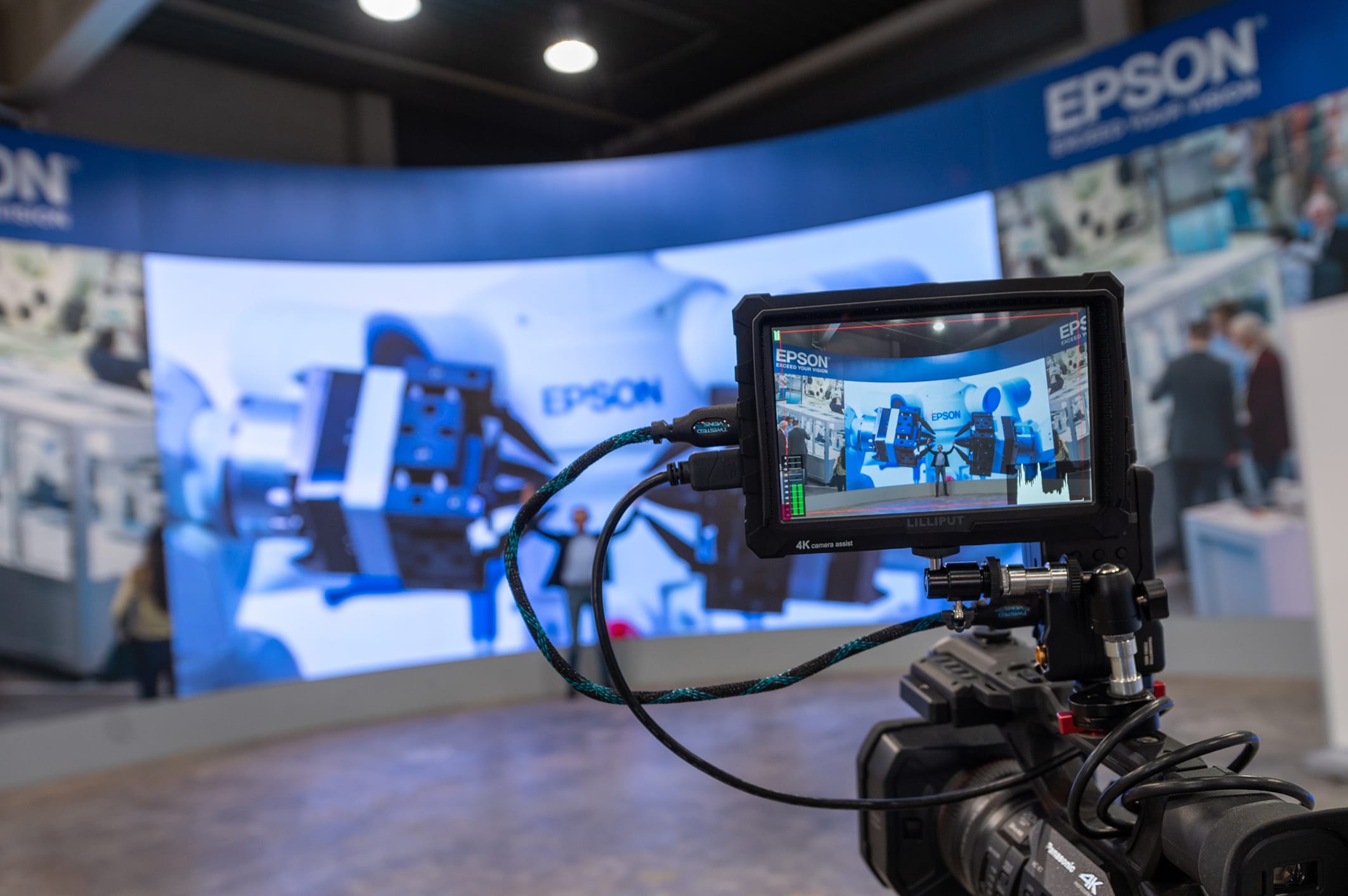 Zur News: Ganz nah dran - Epson eröffnet Hybrid-Messestand