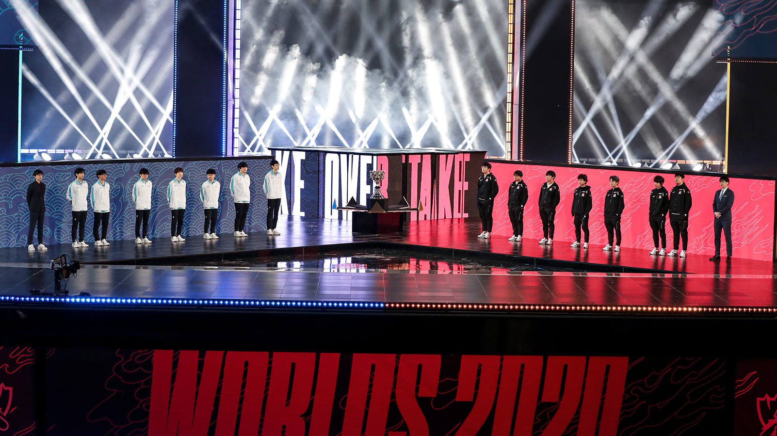 Zur News:  „League of Legends“ Weltmeisterschaft wird mit JDC1-Leinwand lebendig 