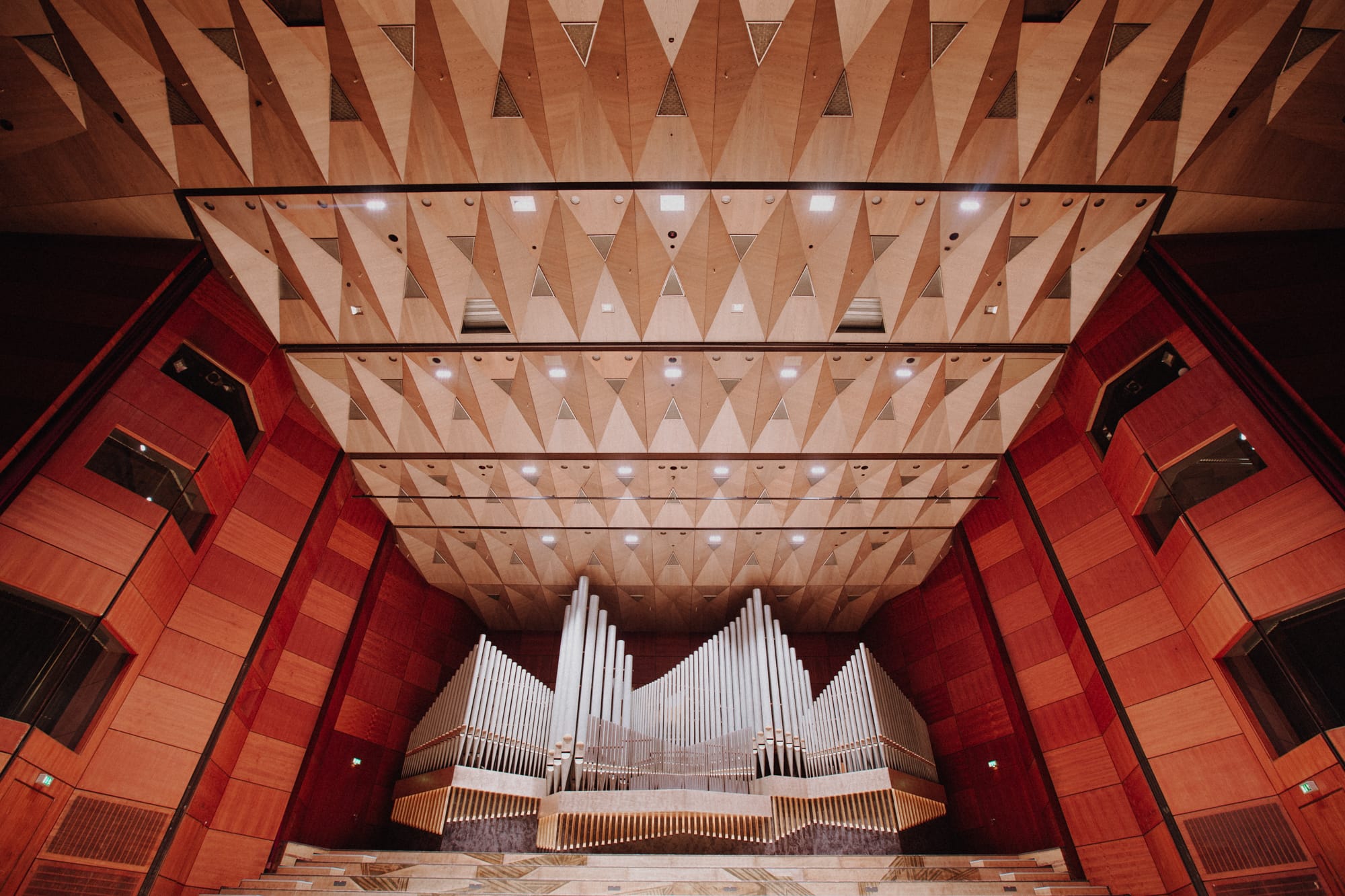 Zur News: Meistersingerhalle Nürnberg erneuert Beleuchtung mit VisionTwo