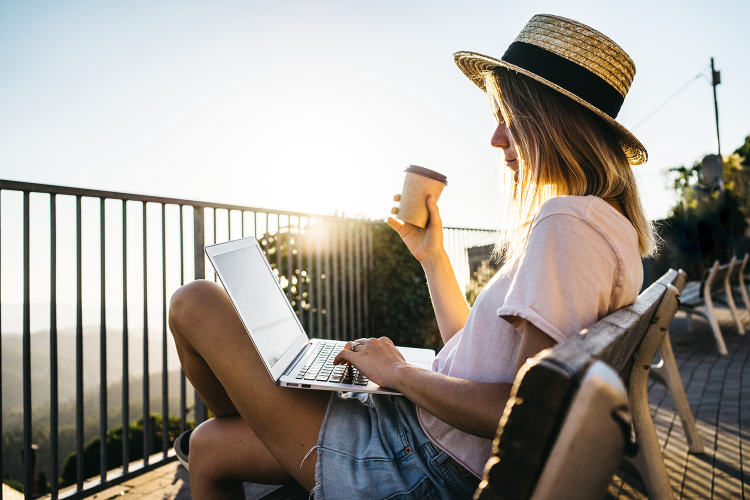 Zur News: Startschuss für die Sundowner 2021: AfterWorkshops zu topaktuellen Themen