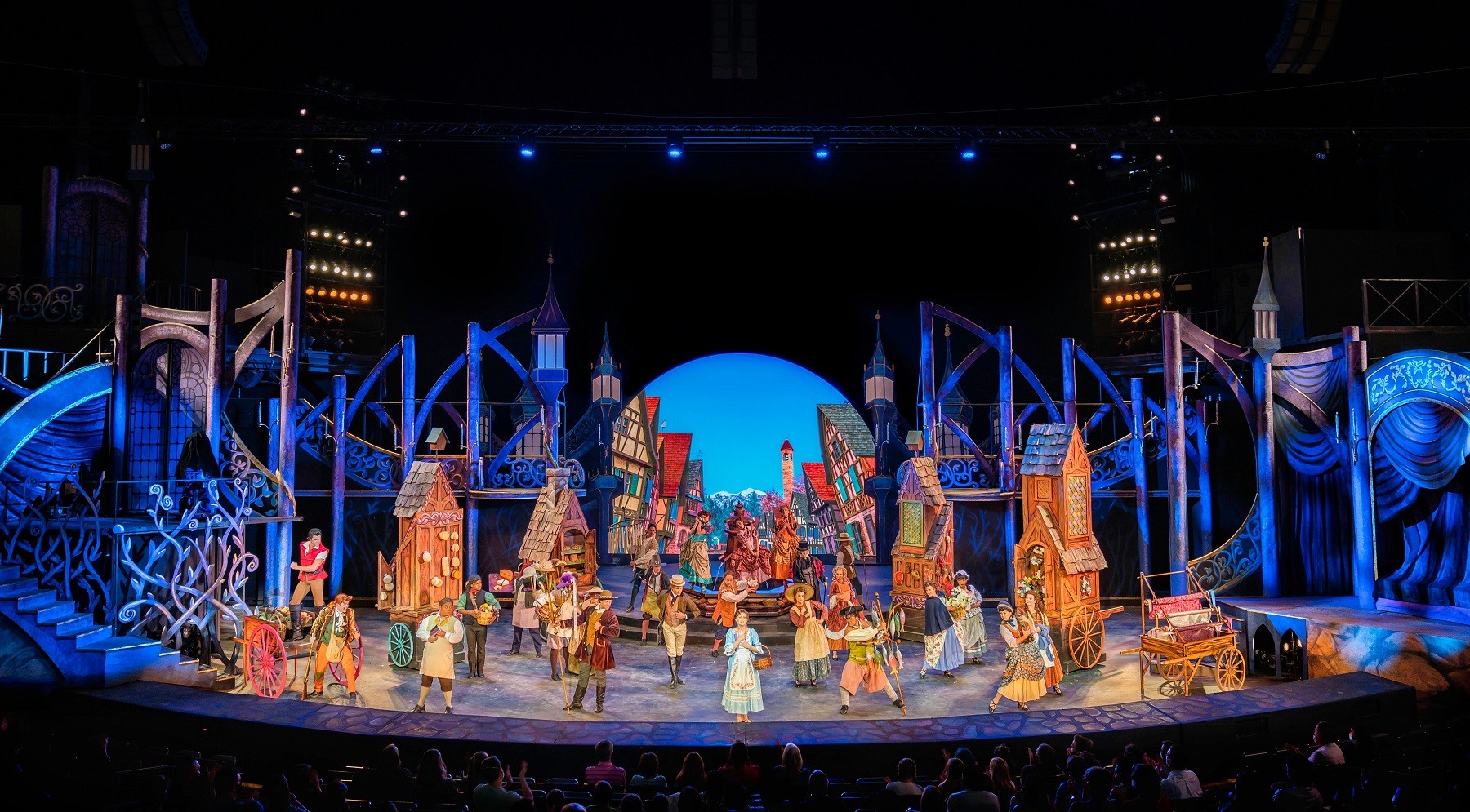 Zur News: ELATION Proteus Maximus glänzen im Tuacahn Amphitheater in Utah
