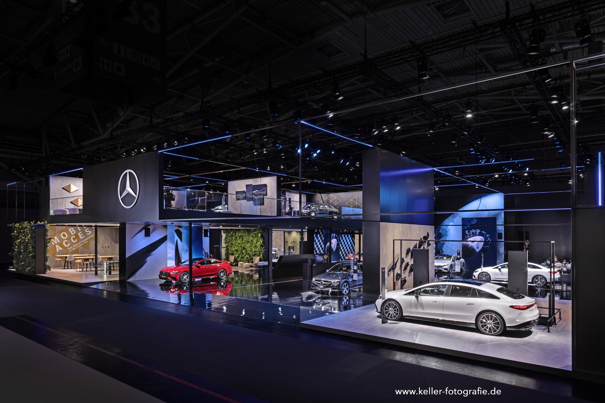Zur News: TLD Planungsgruppe setzt bei IAA 2021 in München komplett auf ELATION KL-Serie