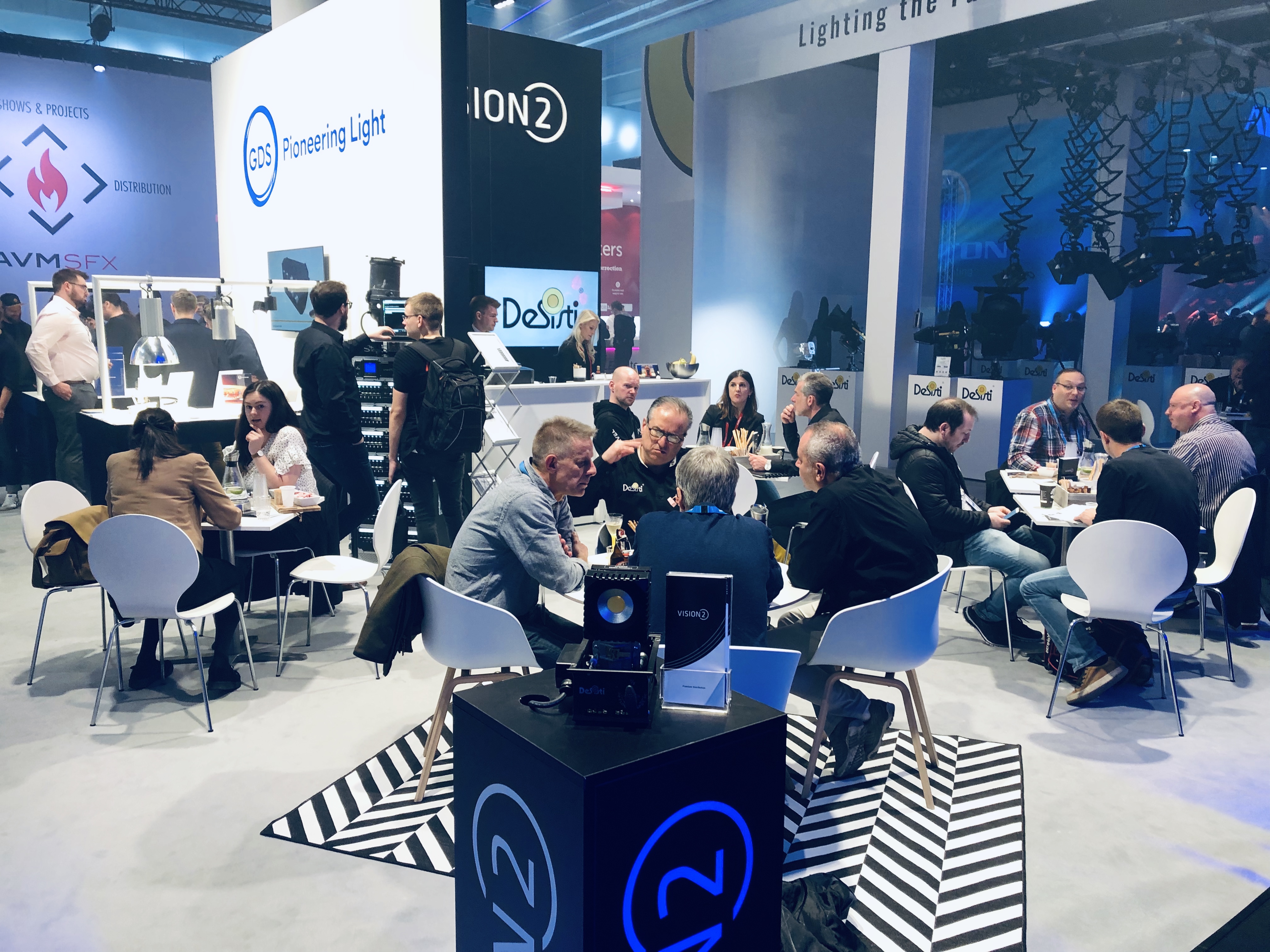 Zur News: VisionTwo zeigt Neuheiten von Claypaky, DeSisti und Coemar auf der Prolight + Sound