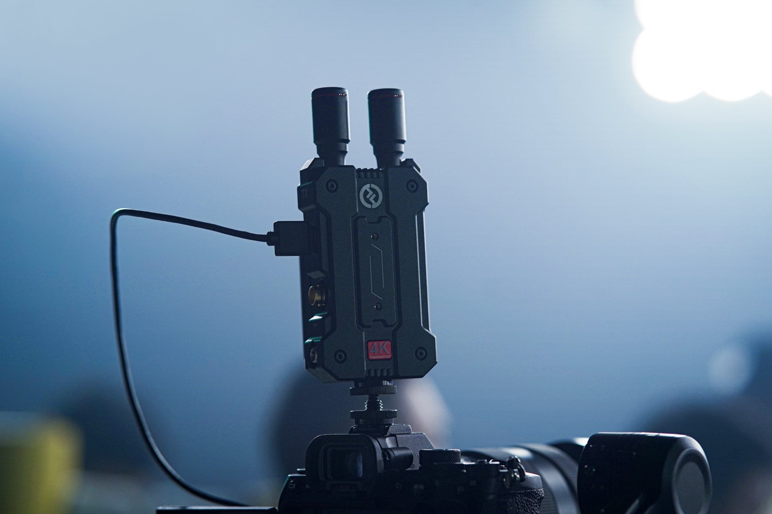 Zur News: Hollyland kündigt ein neues drahtloses Übertragungssystem und einen Transceiving-Monitor für die IBC 2022 an