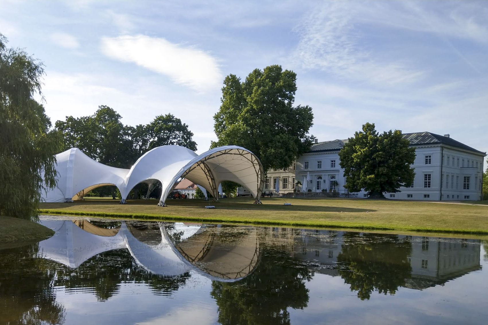 Zur News: SPANN BAU von TENT DIMENSIONS auf Schloss Neuhardenberg