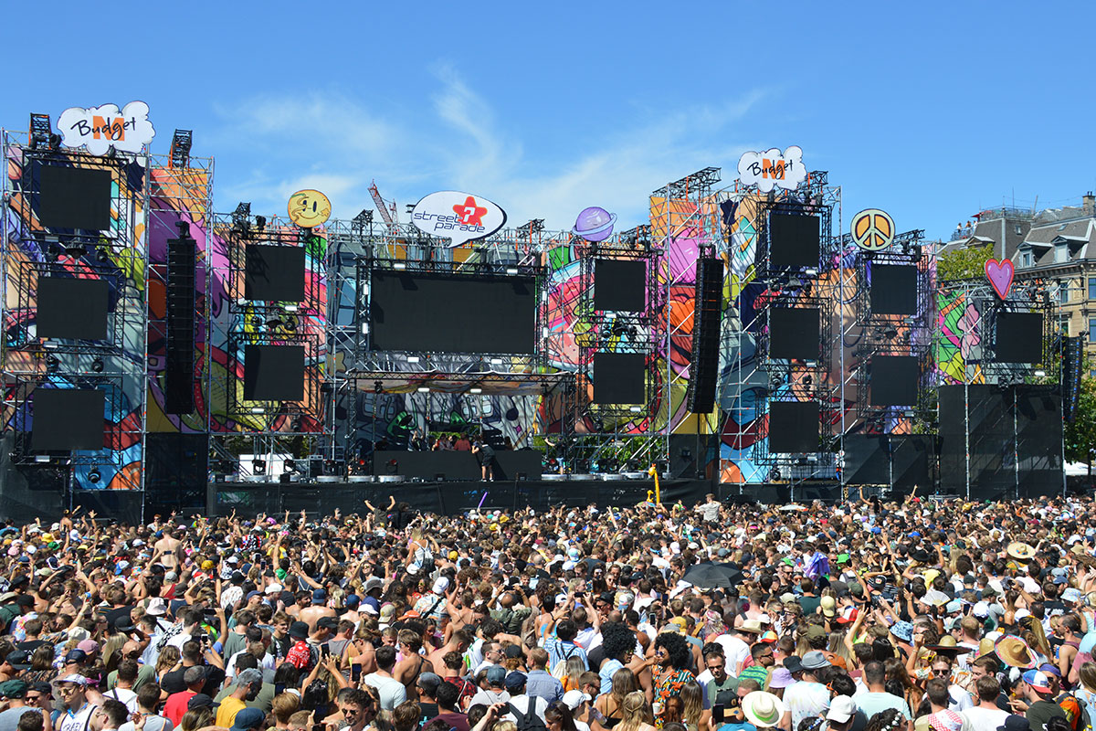 Zur News: Meyer Sound PANTHER für die Main Stage der Street Parade in Zürich