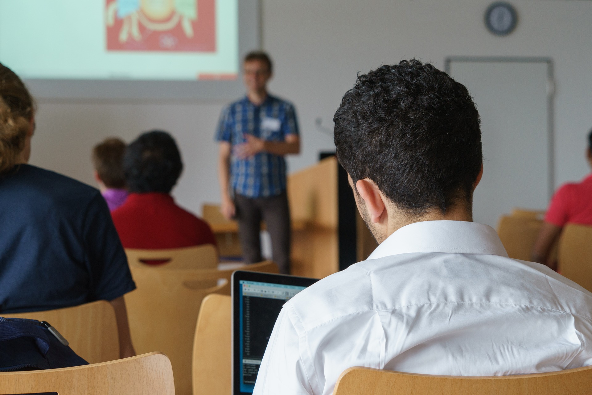 Zur News: Bildkraft Forum: Vermieter wird Trainingszentrum für High-End-AV-Technik