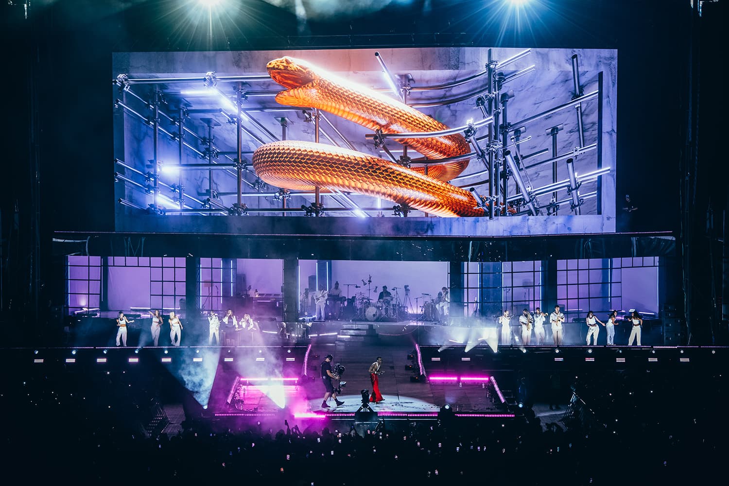 Zur News: GLPs neue X5 IP Bars bringen das gewisse Etwas in die Show von Wizkid im Tottenham Hotspur Stadium