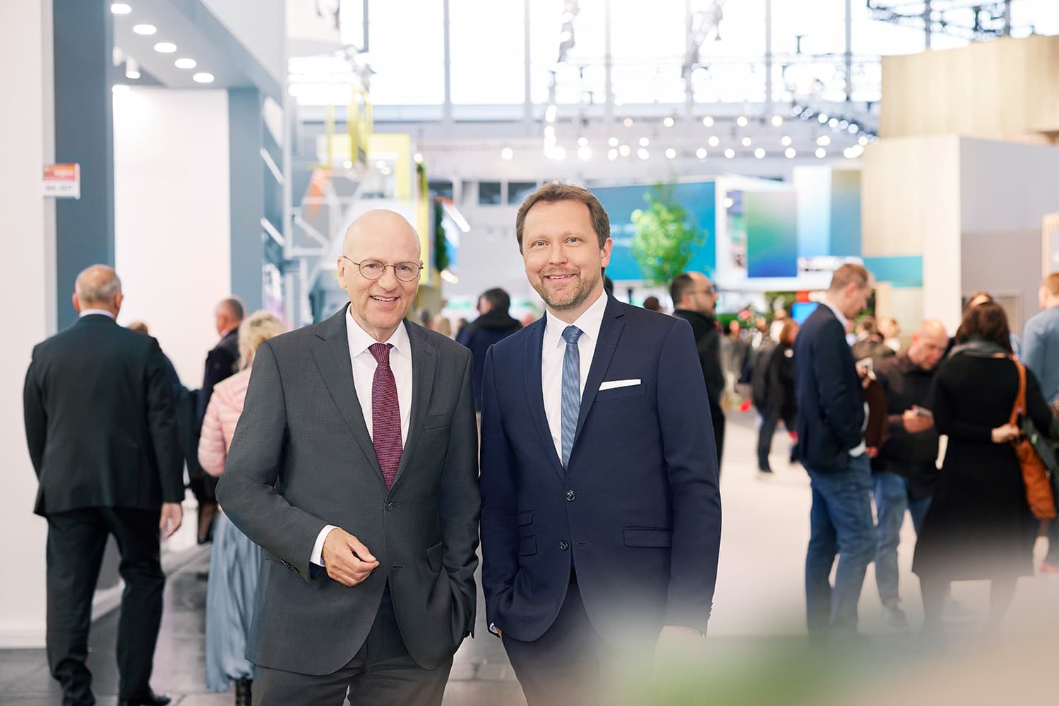 Zur News: Messe München übertrifft 2023 alle Erwartungen: Höhere Einnahmen und vollere Hallen