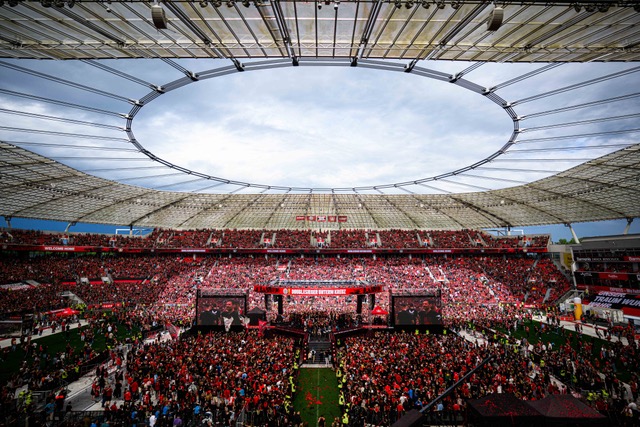 Zur News: insglück realisiert spektakuläres „Coming Home“-Event für Bayer 04 Leverkusen in der BayArena