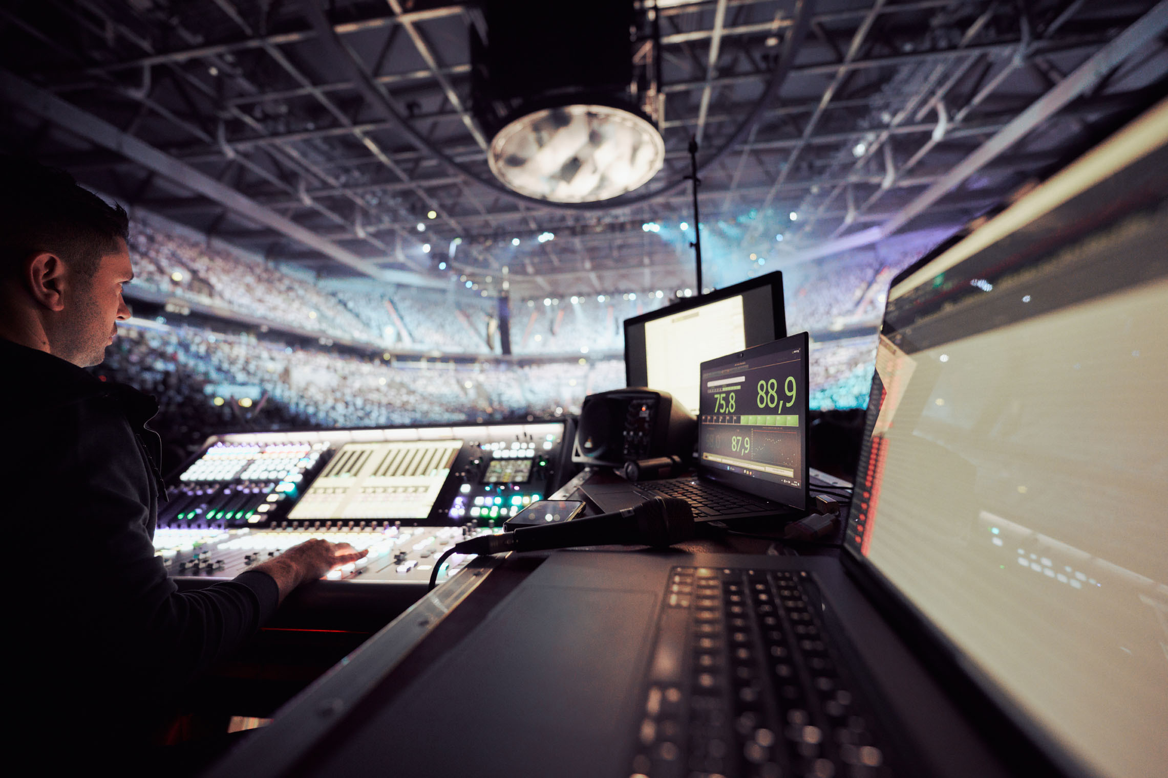 Zur News: 3D-Hörerlebnis bei 6K United-Tour – mit SPACE HUB von CODA Audio