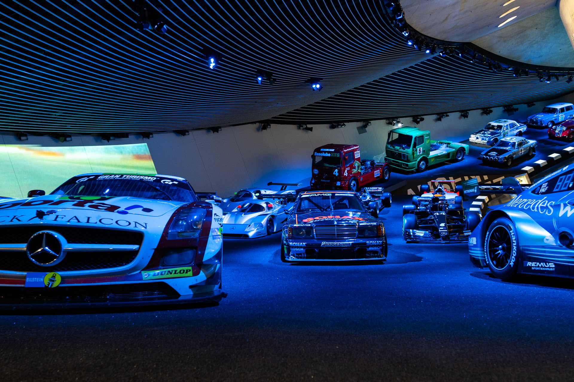 Zur News: TLD Planungsgruppe und mad music beleuchten Mercedes-Benz Museum mit ELATION