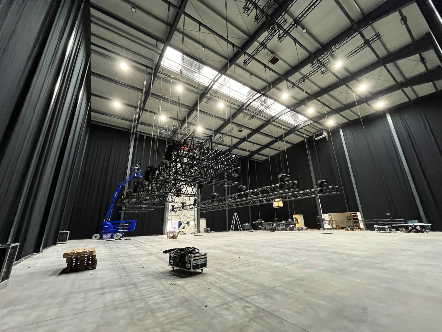 Zur News: Startschuss für „15 Unlimited“: Eventures eröffnet hochmoderne Probehalle für Tournee- und Eventproduktionen
