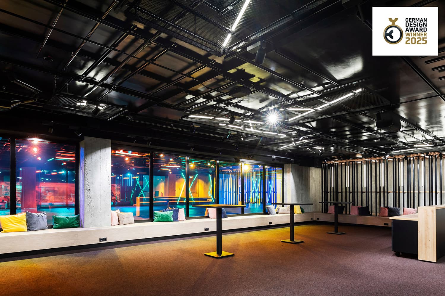 Zur News: CAVES und THE TUNNEL in der MERKUR SPIEL-ARENA gewinnen German Design Award