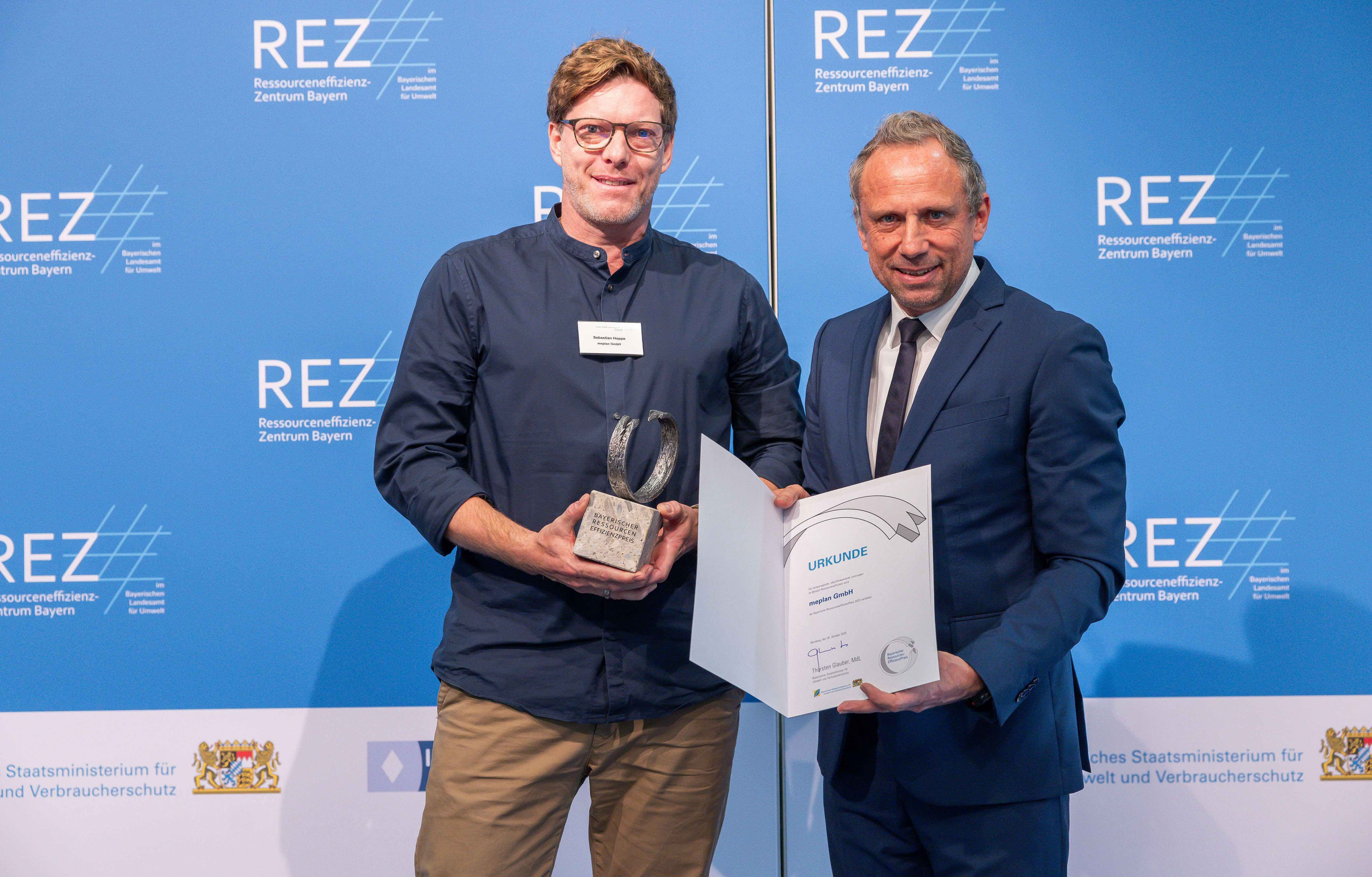 Zur News: meplan bekam Bayerischen Ressourceneffizienzpreis für „woodï“