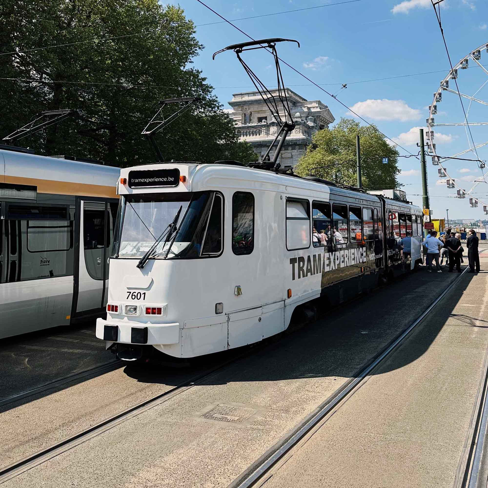 Zur News: Fine Dining als „bewegendes“ Stadterlebnis mit der Tram Experience