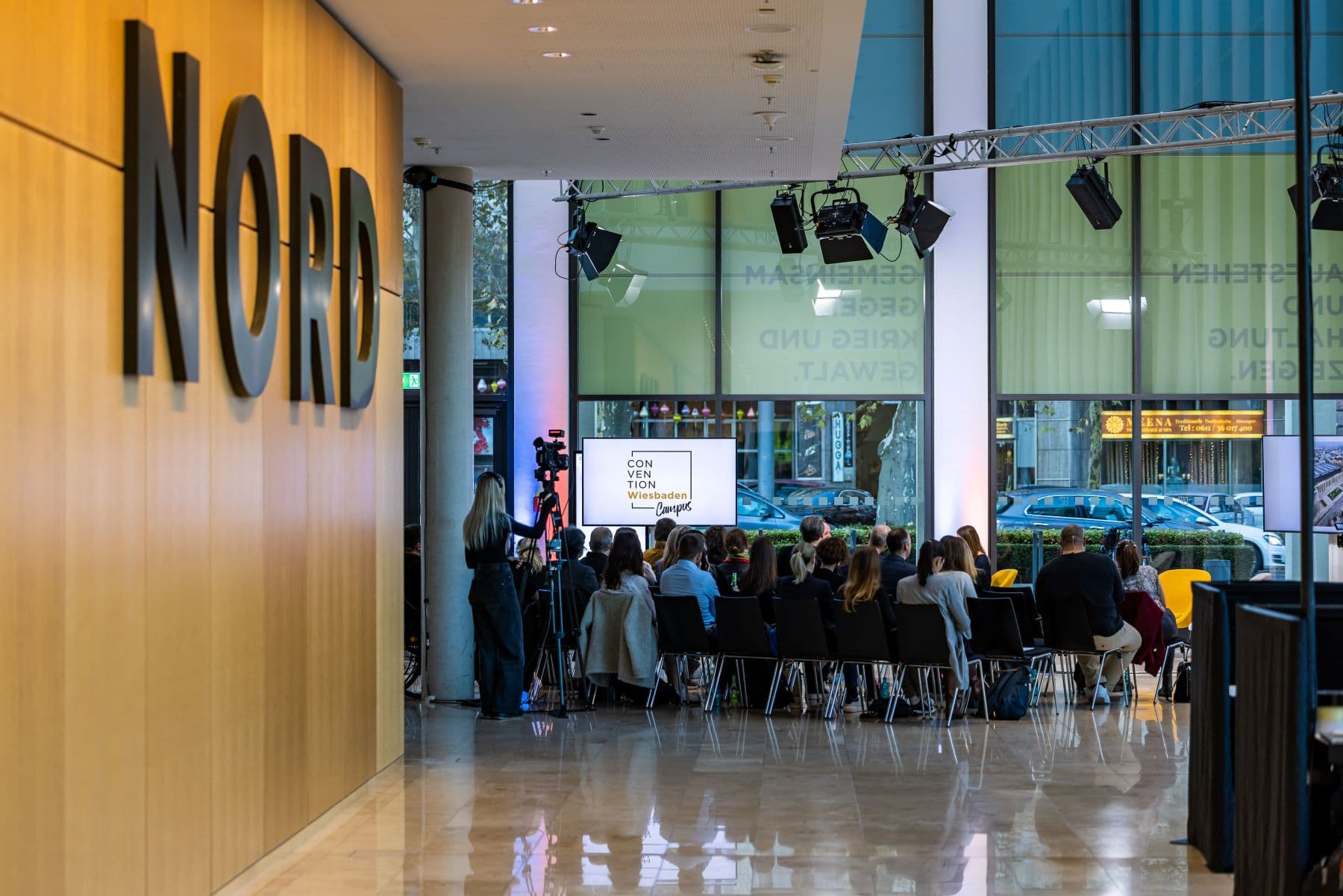 Zur News: Veranstaltungen neu denken: Was unterschiedliche Generationen von Business Events erwarten