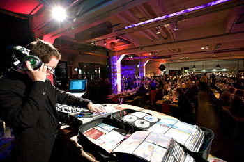 Zur News: DJ 'n' Artists begeistert VODAFONE