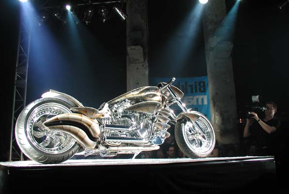 Zur News: Designer-Bikes als Eventmagnet