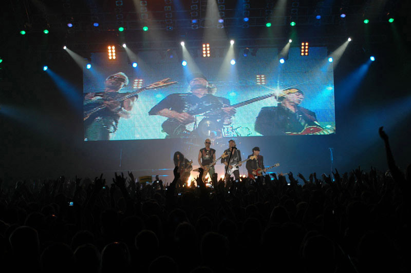 Zur News: Humanity-Hour1 world tour
