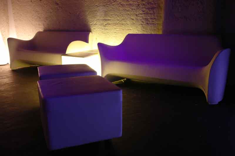 Zur News: Loungemöbel für internationale Design Conference
