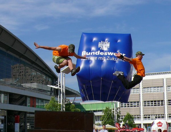 Zur News: proteco: Erfolg mit Parkouring und Bundeswehr