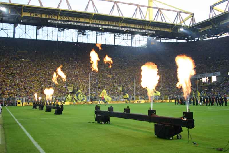 Zur News: 100 Jahre BVB: lunatX sorgt für Special Effects