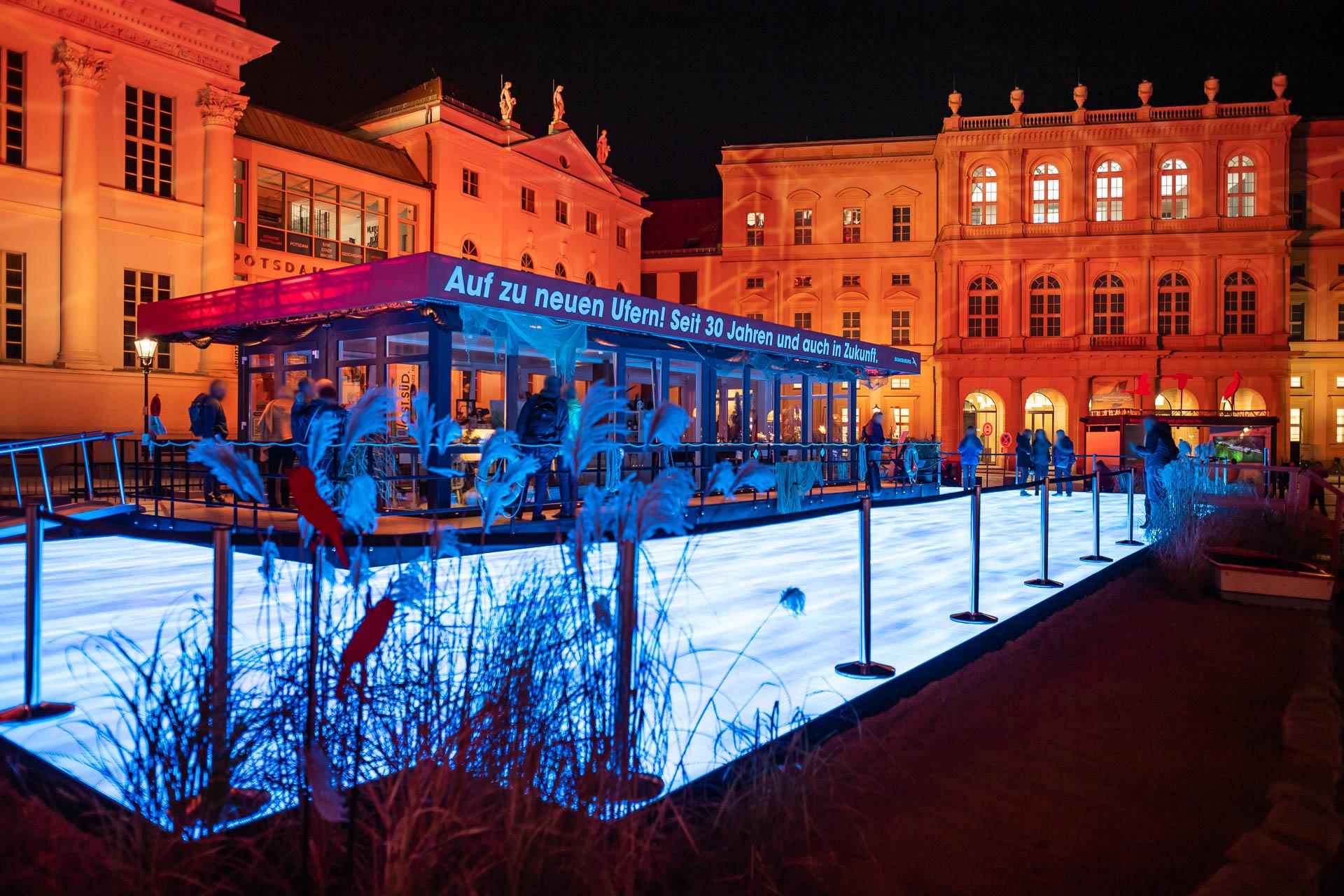 Zur News: 30 Jahre, 30 Tage – LED-Highlights gestalten Ausstellung zum Tag der Deutschen Einheit in Potsdam
