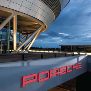 Zur News: VOK DAMS nun Rahmenvertragspartner der Porsche AG