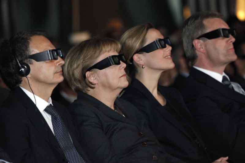 Zur News: insglück inszeniert Eröffnung der CeBIT 2010
